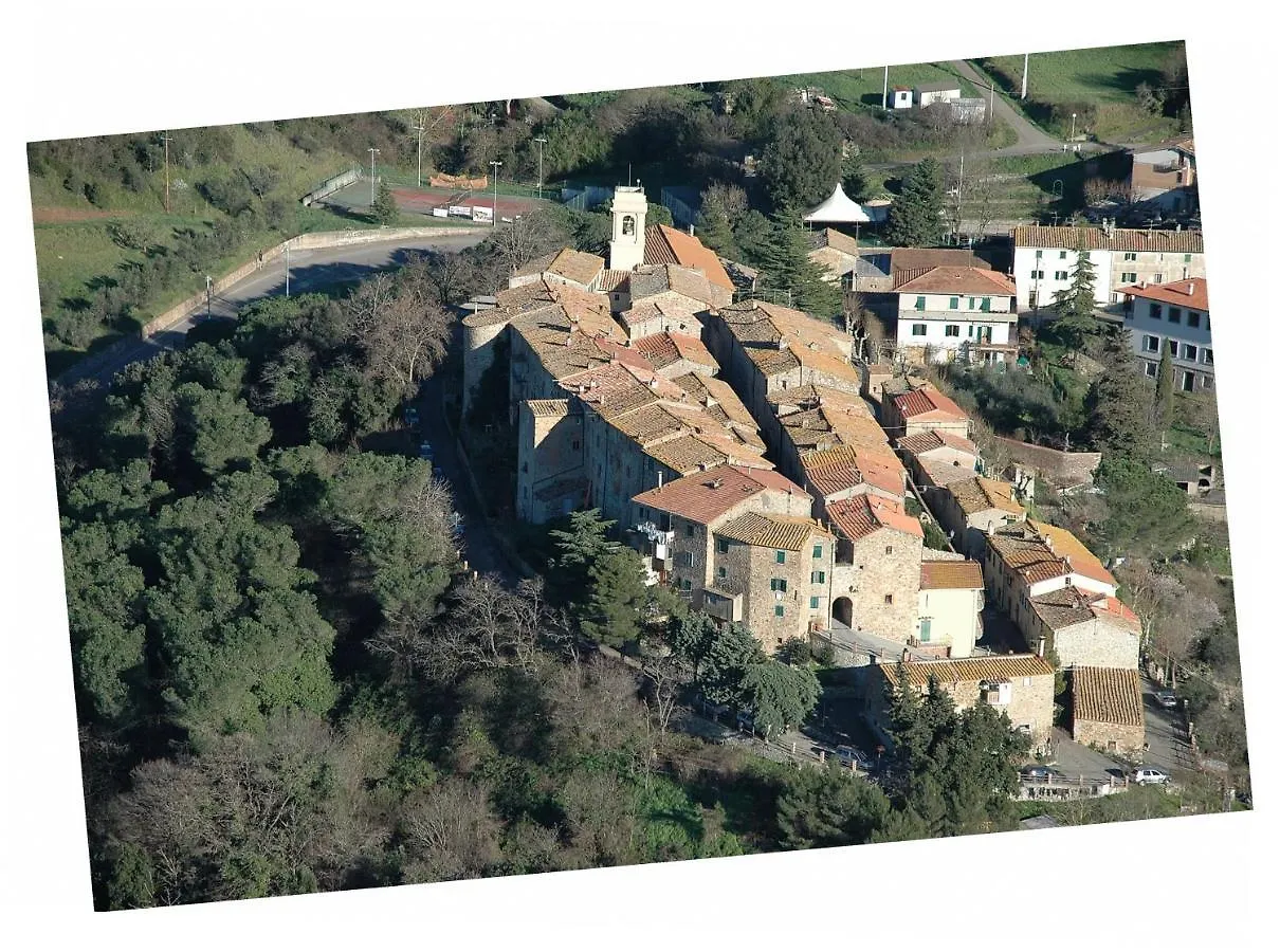B&B Canneto Monteverdi Marittimo Bed & Breakfast